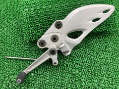 GSX1300Rハヤブサ メインステップホルダー 左 15H スズキ 純正 中古 GX72A 隼 シフトペダル シフトロッド 曲がり無し Ne