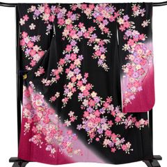正絹 振袖 金駒 紋意匠 黒地 銀通し 未仕立て品 仮絵羽 1199 - メルカリ