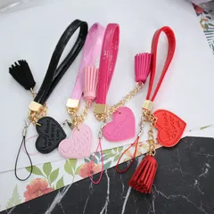 透明パッチ付き　ハンドストラップ　携帯用　可愛い　PUレザー　エナメル調　紛失防止