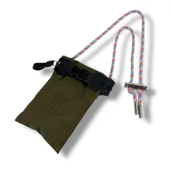 モンクレール　MONCLER ミニショルダーバッグ　サコッシュ　マグリア　エンボスロゴ　カーキ　グリーン系のサムネイル