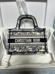 ディオール ブック トートバッグ