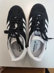 アディダス ガゼル ボールド ブラック スニーカー