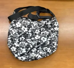 レスポートサック　2wayショルダーバッグ　モノトーン　フラワー柄