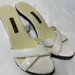 BRUNOMAGLI　ブルーノマリ　 クリアヒール パイソン型押しサンダル　36 1/2（約23.5cm相当）のサムネイル