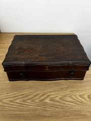 Item thumbnail for item d452c6c8-d2ea-45fa-ad61-a92e1b8240a0