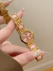 腕時計 レディース クォーツ 1個 レディース ゴールド合金 非対称デザイン ブレスレット ウォッチ、ファッション アラビア数字ダイヤル、クォーツムーブメント、調整可能ストラップ、日常装飾やホリデーギフトに適してい