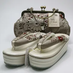 【商品名】振袖用ゾーリバッグ　パールビーズバッグ　かかと高（三段）　振袖　訪問着　袴　新品　フリーサイズ