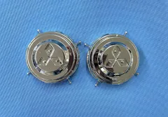 値下げ特価!【新品サンプル品】日本製 リヤハブキャップカバー(S) 2個セット小型トラック用 日野 いすず 三菱ふそう 日産 エルフ キャンター デュトロ ダイナ トヨエース メッキのサムネイル
