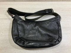 aniary 三日月型 レザーショルダーバッグ Black - メルカリ
