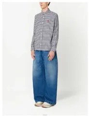 アミ ギンガムチェック スモールハート刺繍 シャツ