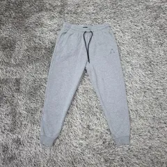 ナイキ ジョーダン エッセンシャルズ フリース トレーナー パンツ/メンズ (30-32インチ)/B875