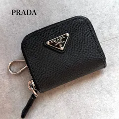 美品 PRADA プラダ トライアングルロゴ サフィアーノレザー コインケース キーリング キーホルダー 黒 ブラック 三角ロゴプレート