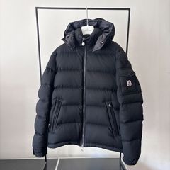 美品. MONCLER 