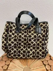 中古美品正規品　Coach コーチ ロゴパターン ハンドバッグ 中型