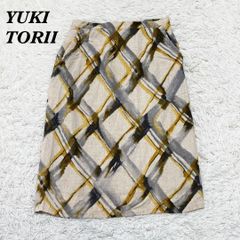 美品YUKI TORIIユキトリイ ホワイトフレアスカート！ウエストリブ40L