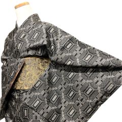 能登上布 夏用 小紋 芋麻 十字 幾何学 着物 061b - メルカリ