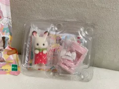 シルバニアファミリー 赤ちゃん ケーキパーティー 新生児 チョコ うさぎ 赤ちゃん いちごケーキ