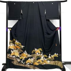 黒留袖　五山桐紋　金彩　牡丹　楓　松竹梅　正絹　着物　031b p 黒留袖 五山桐紋 金彩 牡丹 楓 松竹梅 正絹 着物 031b p - メルカリ