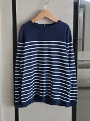 トミーヒルフィガー ストライプ Tシャツ 130-140