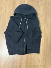 ナイキ ブラック フードジップアップ (在庫処分)