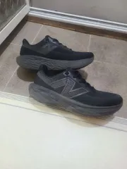 ニューバランス ブラック ランニングシューズ スニーカー