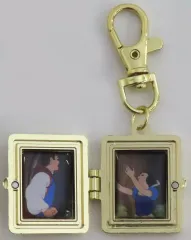 【中古】キーホルダー 白雪姫＆王子 「ディズニー ディズニーキャラクター シークレットキーホルダー スクエア ロケットチャーム ディズニープリンセス」 ディズニーストア限定