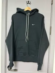 ナイキ ソロスウッシュ フーディー M ほぼ新品