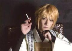 【中古】生写真(男性) 鈴木拡樹(玄奘三蔵)/横型・バストアップ・右手煙草・左手顎・背景黒・キャラクターショット/「最遊記歌劇伝-Reload-」桃源郷ブロマイド