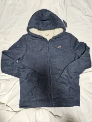 ホリスター アバントフィット ミッドファイル フード ジップアップ S