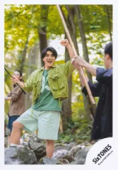 【中古】生写真(STARTO) SixTONES/森本慎太郎/膝上/シングル「Stargaze」MV＆ジャケ写オフショット/公式生写真