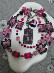 ハンドメイド キーホルダー 出品