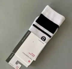 ルルレモン デイリー ストライプ クルーソックス レディース