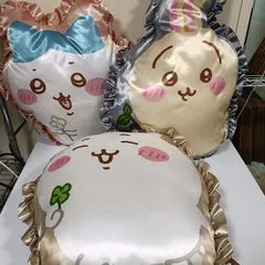 ちいかわ　ギンガムフリルクッション　うさぎ　ハチワレ　3点セット