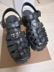 正規品) PRADA モノリス ラバー サンダル