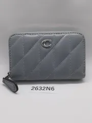 美品【2632N6】 COACH コーチ  財布 スモール ジップ アラウンド カード ケース　ピロー キルティング 中古