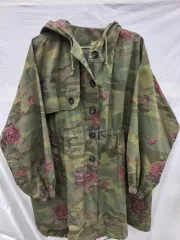 カモフラ フラワー フード WHO マウンテンパーカー 105