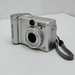 Canon PowerShot A570 IS 単三電池駆動 PowerShot A570 IS • 設定した日付と時間を覚えてくれないし