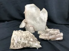 天然水晶原石（クラスター）BOX/コリント産