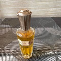 ほぼ満量 ニナリッチ シニョリッチ 2 オードトワレ 25ml - メルカリ