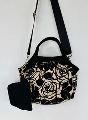 【裁縫ストア・ボヌール】大人かわいい　花柄　ローズシルエットブラック/ベージュ　トートバッグ　グラニーバッグ(小さめ)　ポーチ　ショルダーバッグ　ショルダーストラップ付き  ハンドバッグ　ハンドメイド/ №500-785