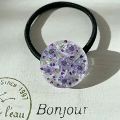 ︎✿ レジン ドライフラワー  紫小花 の ヘアゴム  ︎✿