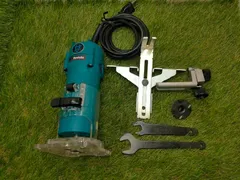 値下げしました！【中古】マキタ Makita 3707FC トリマ 100V 本体のみ マキタ トリマ 3707FCの中古 中古C傷汚れあり 《東京・東村山》中古