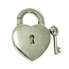 中古】TIFFANY&Co. ティファニー シルバー キス 3連 ネックレス 2.4g 