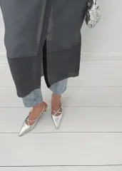 #1128 ポインテッドトゥ 5cm バックル スリングバック 245 シルバー - 不良品