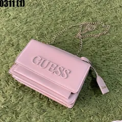 GUESS ゲス クロスバック チェーン バッグ