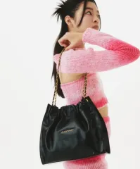 JILL STUART ジルスチュアート_ハンドバッグ（九井 一チェーン）ブラック GOLD装飾ドローストリングチェーンショルダーバッグ M