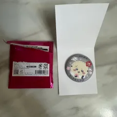 ちいかわ もぐもぐ 京都 伏見弓弦 バッジ ラッコ