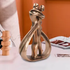 【2025新品・未使用】 置物 オブジェ キスをしているカップルの彫刻　インテリア