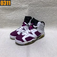 230 NIKE ジョーダン6 レトロ グレープ バスケシューズ