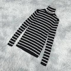 【完売】UNIQLO タートルネック長袖ニット ボーダー柄 (M) カジュアル